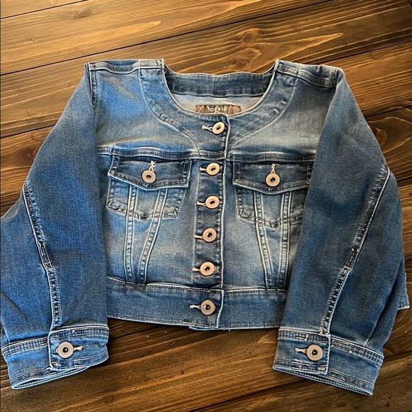 Torrid Collarless Denim Jacket, Size M (00), EUC - Picture 1 of 3